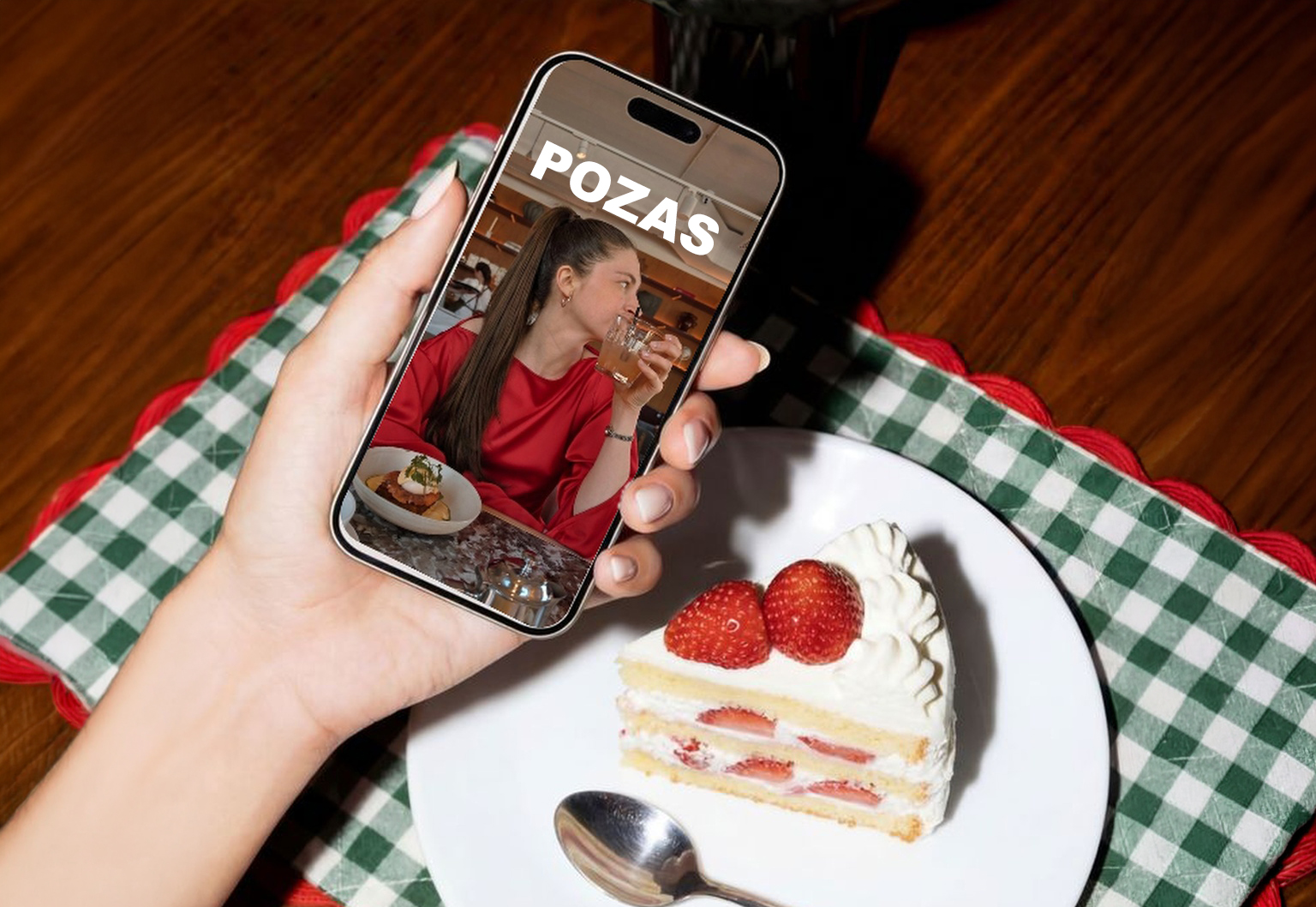 Pozu špikeris restorānā